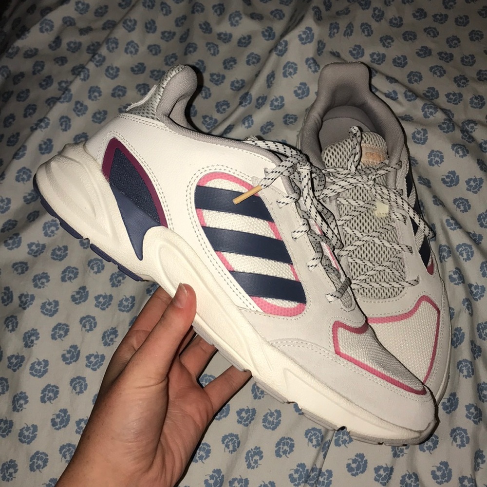 Adidas Sneakers